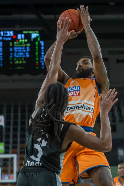 于篮球队的 于篮球队的