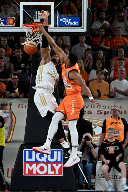 历史数据的 历史数据的